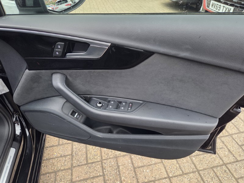 2022 (72) AUDI A4 40 TFSI 204 Black Edition 4dr S Tronic 5722126