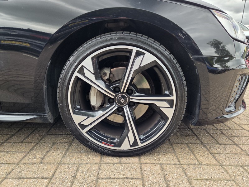 2022 (72) AUDI A4 40 TFSI 204 Black Edition 4dr S Tronic 5722099
