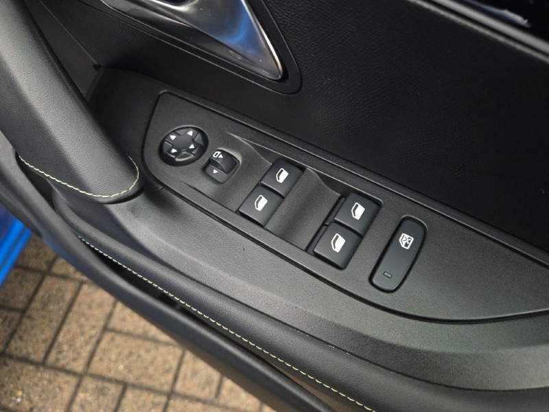 2020 (20) PEUGEOT 2008 1.2 PureTech 130 GT Line 5dr 5726796