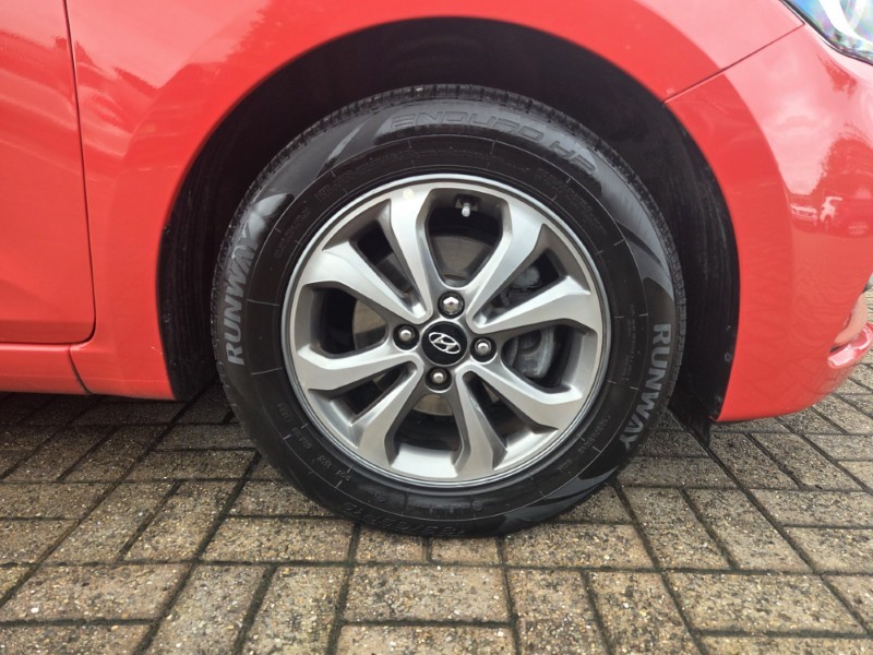 2019 (19) HYUNDAI I20 1.2 MPi SE 5dr 5731874
