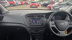 2019 (19) HYUNDAI I20 1.2 MPi SE 5dr 5731893