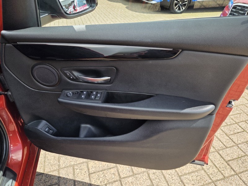 2019 (19) BMW 2 SERIES 220i Sport 5dr DCT 5741086