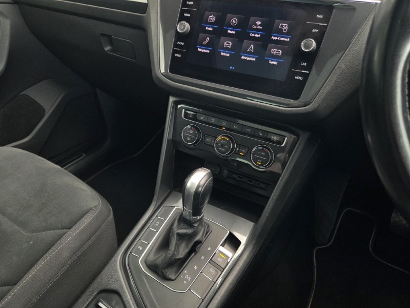 2018 (68) VOLKSWAGEN TIGUAN 2.0 TDi 150 SEL 5dr DSG 5736488