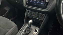 2018 (68) VOLKSWAGEN TIGUAN 2.0 TDi 150 SEL 5dr DSG 5736488