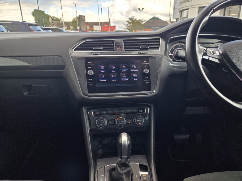 2018 (68) VOLKSWAGEN TIGUAN 2.0 TDi 150 SEL 5dr DSG 5736477