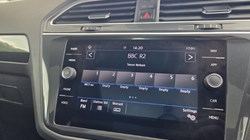 2018 (68) VOLKSWAGEN TIGUAN 2.0 TDi 150 SEL 5dr DSG 5736493