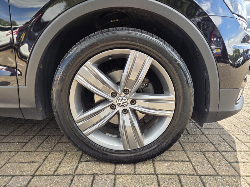 2018 (68) VOLKSWAGEN TIGUAN 2.0 TDi 150 SEL 5dr DSG 5736456