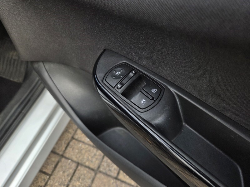 2019 (19) VAUXHALL CORSA 1.4 SRi Vx-line Nav Black 5dr 5741223