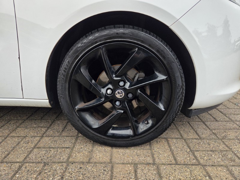 2018 (68) VAUXHALL ADAM 1.2i Energised 3dr 5759665
