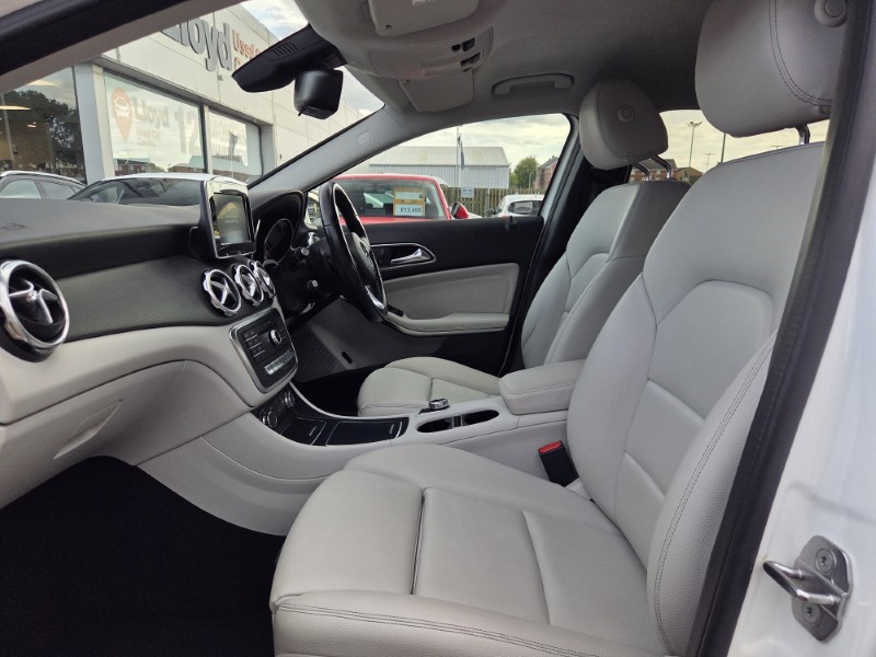 2018 (68) MERCEDES-BENZ GLA 200 SE 5dr Auto 5750612