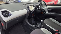 2017 (17) TOYOTA AYGO 1.0 VVT-i X-Press 5dr 5771011