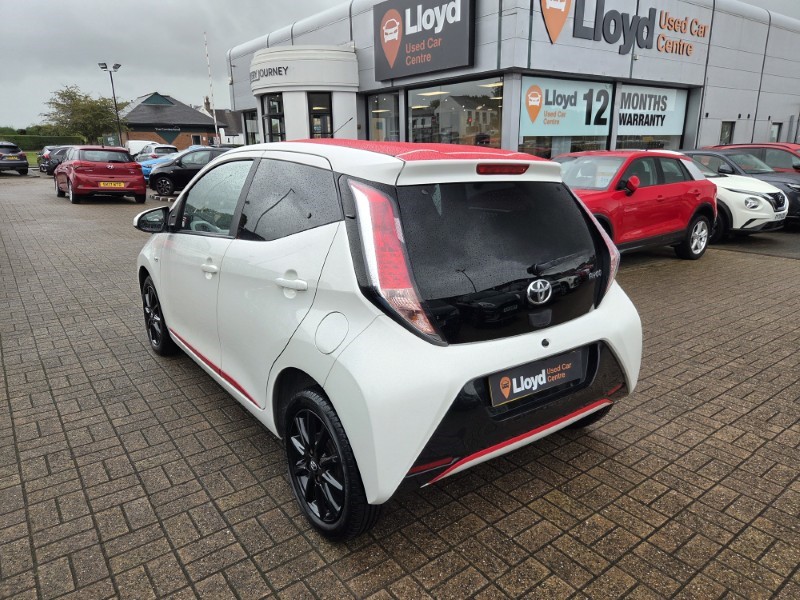 2017 (17) TOYOTA AYGO 1.0 VVT-i X-Press 5dr 5771000