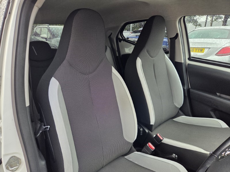 2017 (17) TOYOTA AYGO 1.0 VVT-i X-Press 5dr 5771013