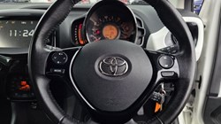 2017 (17) TOYOTA AYGO 1.0 VVT-i X-Press 5dr 5771018