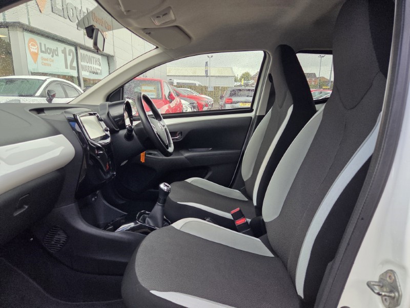 2017 (17) TOYOTA AYGO 1.0 VVT-i X-Press 5dr 5771012