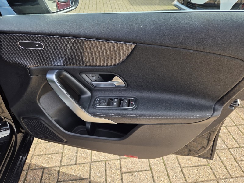 2019 (69) MERCEDES-BENZ A CLASS A180 Sport Executive 5dr 5777774