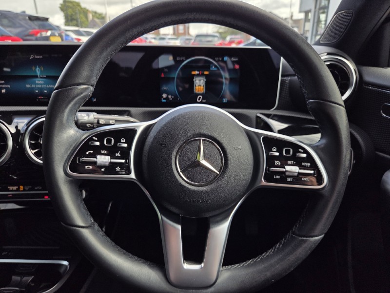 2019 (69) MERCEDES-BENZ A CLASS A180 Sport Executive 5dr 5777779