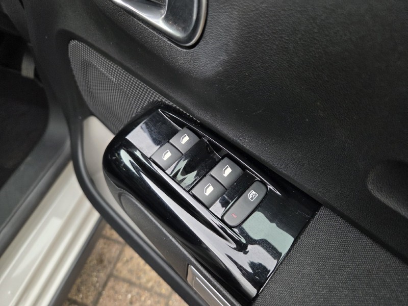 2021 (21) CITROEN C3 1.2 PureTech Shine 5dr 5759909
