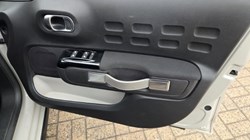 2021 (21) CITROEN C3 1.2 PureTech Shine 5dr 5759908