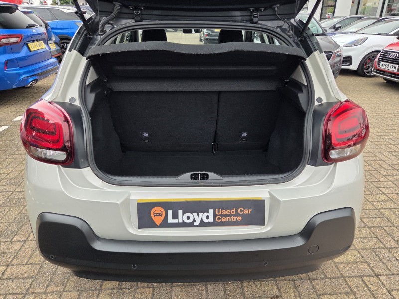 2021 (21) CITROEN C3 1.2 PureTech Shine 5dr 5759895