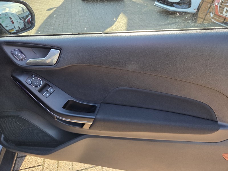 2018 (68) FORD FIESTA 1.1 Zetec 3dr 5774741