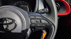 2025 (25) TOYOTA AYGO X 1.0 VVT-i Edge 5dr 5785341