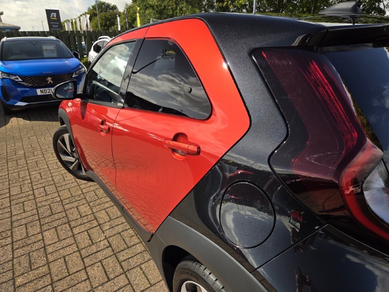 2025 (25) TOYOTA AYGO X 1.0 VVT-i Edge 5dr 5785319