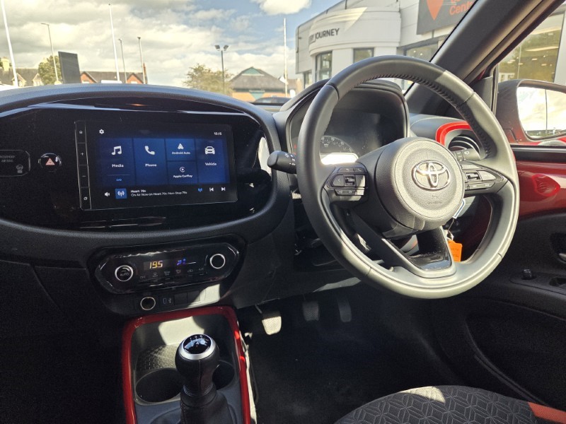 2025 (25) TOYOTA AYGO X 1.0 VVT-i Edge 5dr 5785331