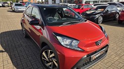 2025 (25) TOYOTA AYGO X 1.0 VVT-i Edge 5dr 5785316
