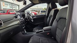 2019 (19) MERCEDES-BENZ B CLASS B200d AMG Line Premium Plus 5dr Auto 5785510
