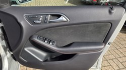 2019 (19) MERCEDES-BENZ B CLASS B200d AMG Line Premium Plus 5dr Auto 5785513