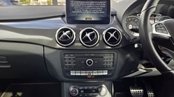 2019 (19) MERCEDES-BENZ B CLASS B200d AMG Line Premium Plus 5dr Auto 5785507