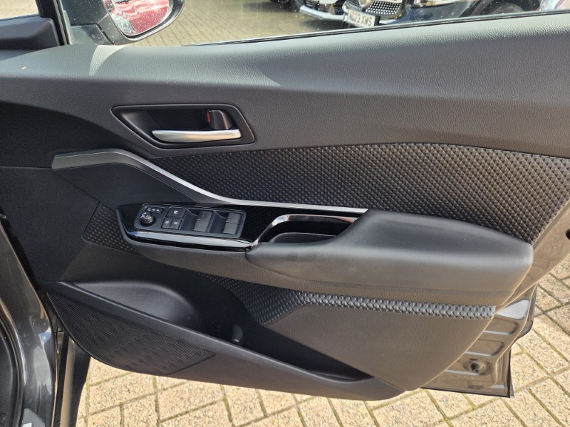 2022 (22) TOYOTA C-HR 1.8 Hybrid GR Sport 5dr CVT 5827137