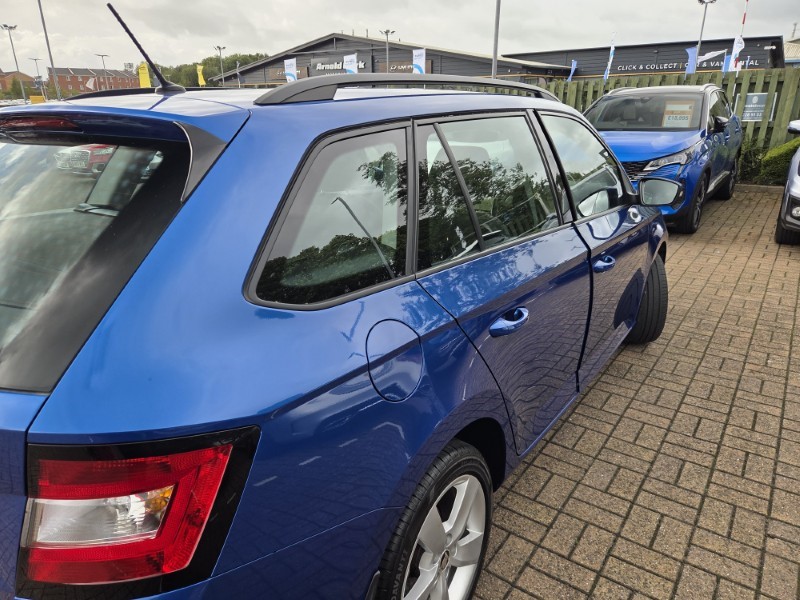 2020 (20) SKODA FABIA 1.0 TSI 110 SE L 5dr 5785539