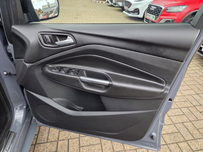 2019 (69) FORD KUGA 2.0 TDCi 180 ST-Line Edition 5dr Auto 5785690