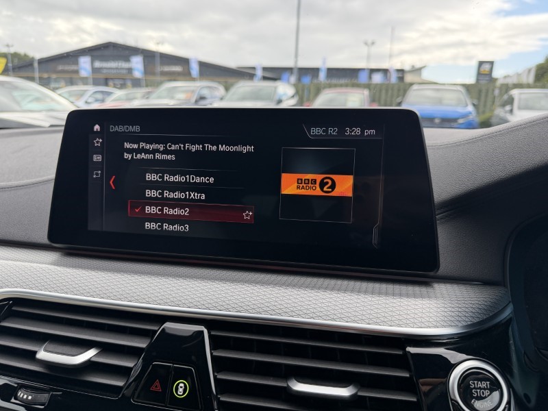 2020 (70) BMW 5 SERIES 520i M Sport 5dr Auto 5797057