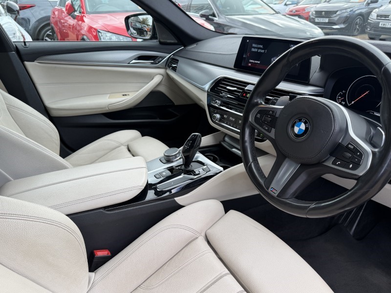 2020 (70) BMW 5 SERIES 520i M Sport 5dr Auto 5797055