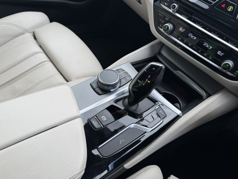 2020 (70) BMW 5 SERIES 520i M Sport 5dr Auto 5797067