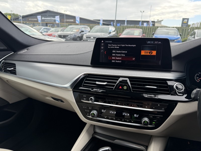 2020 (70) BMW 5 SERIES 520i M Sport 5dr Auto 5797056