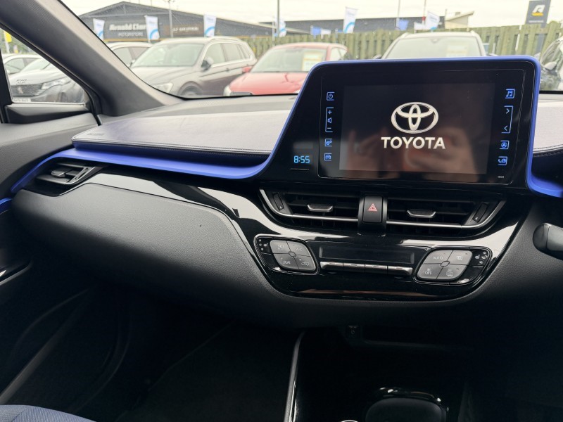 2017 (17) TOYOTA C-HR 1.2T Dynamic 5dr 5804217