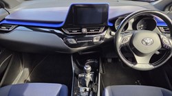 2017 (17) TOYOTA C-HR 1.2T Dynamic 5dr 5867813