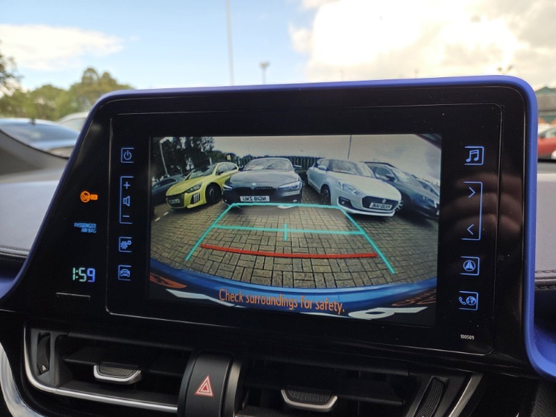 2017 (17) TOYOTA C-HR 1.2T Dynamic 5dr 5867831