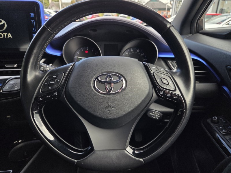 2017 (17) TOYOTA C-HR 1.2T Dynamic 5dr 5867824