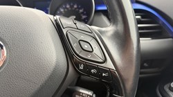 2017 (17) TOYOTA C-HR 1.2T Dynamic 5dr 5804230