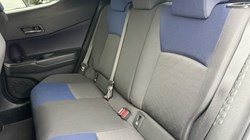 2017 (17) TOYOTA C-HR 1.2T Dynamic 5dr 5804211