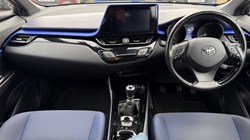 2017 (17) TOYOTA C-HR 1.2T Dynamic 5dr 5804213