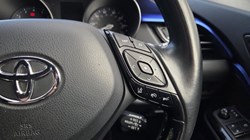2017 (17) TOYOTA C-HR 1.2T Dynamic 5dr 5867823