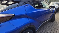 2017 (17) TOYOTA C-HR 1.2T Dynamic 5dr 5867803