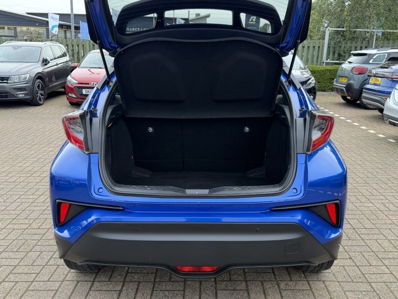 2017 (17) TOYOTA C-HR 1.2T Dynamic 5dr 5804206