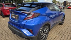 2017 (17) TOYOTA C-HR 1.2T Dynamic 5dr 5867807